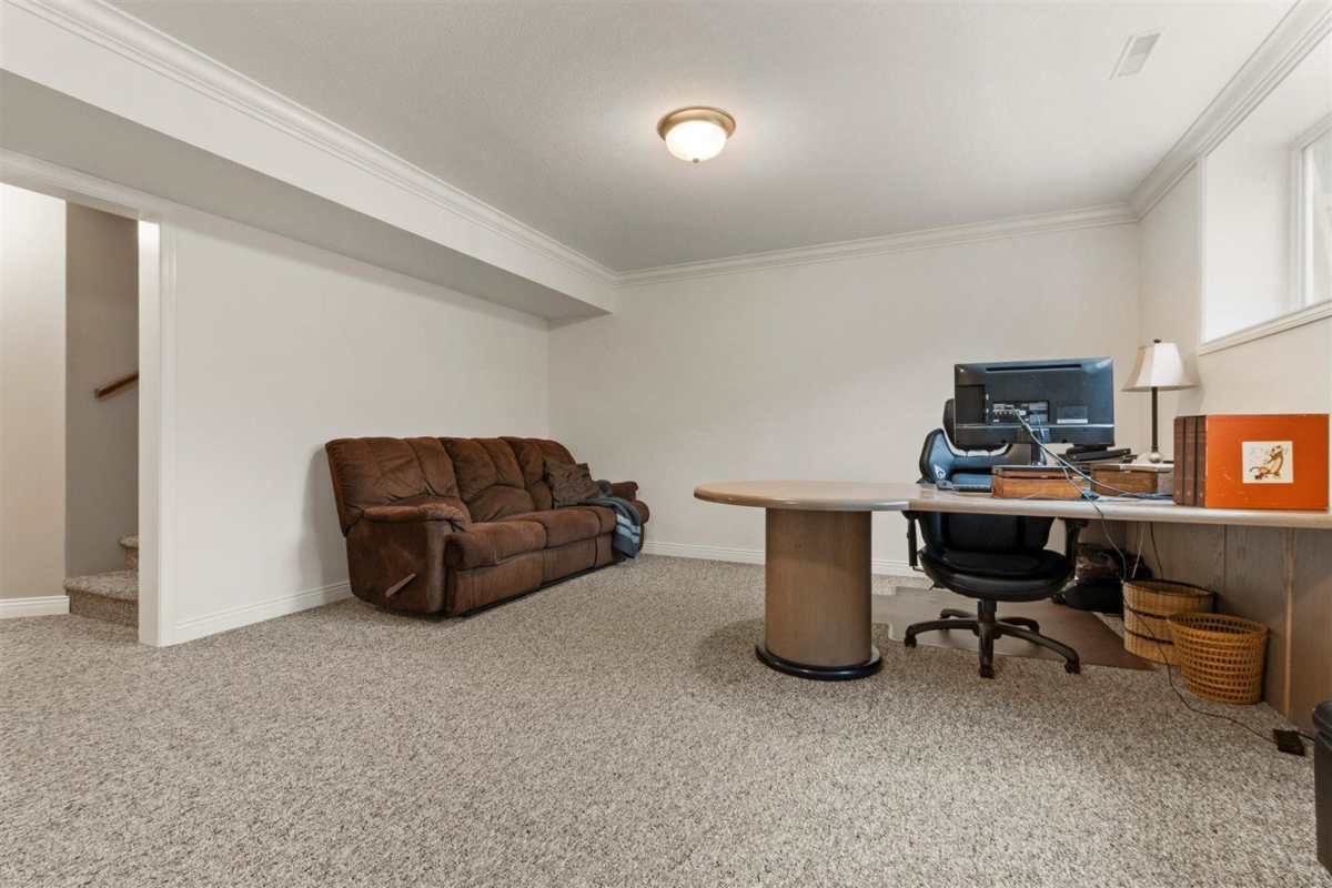 Backyard Photo of 23 46808 Hudson Road, Chilliwack, BC