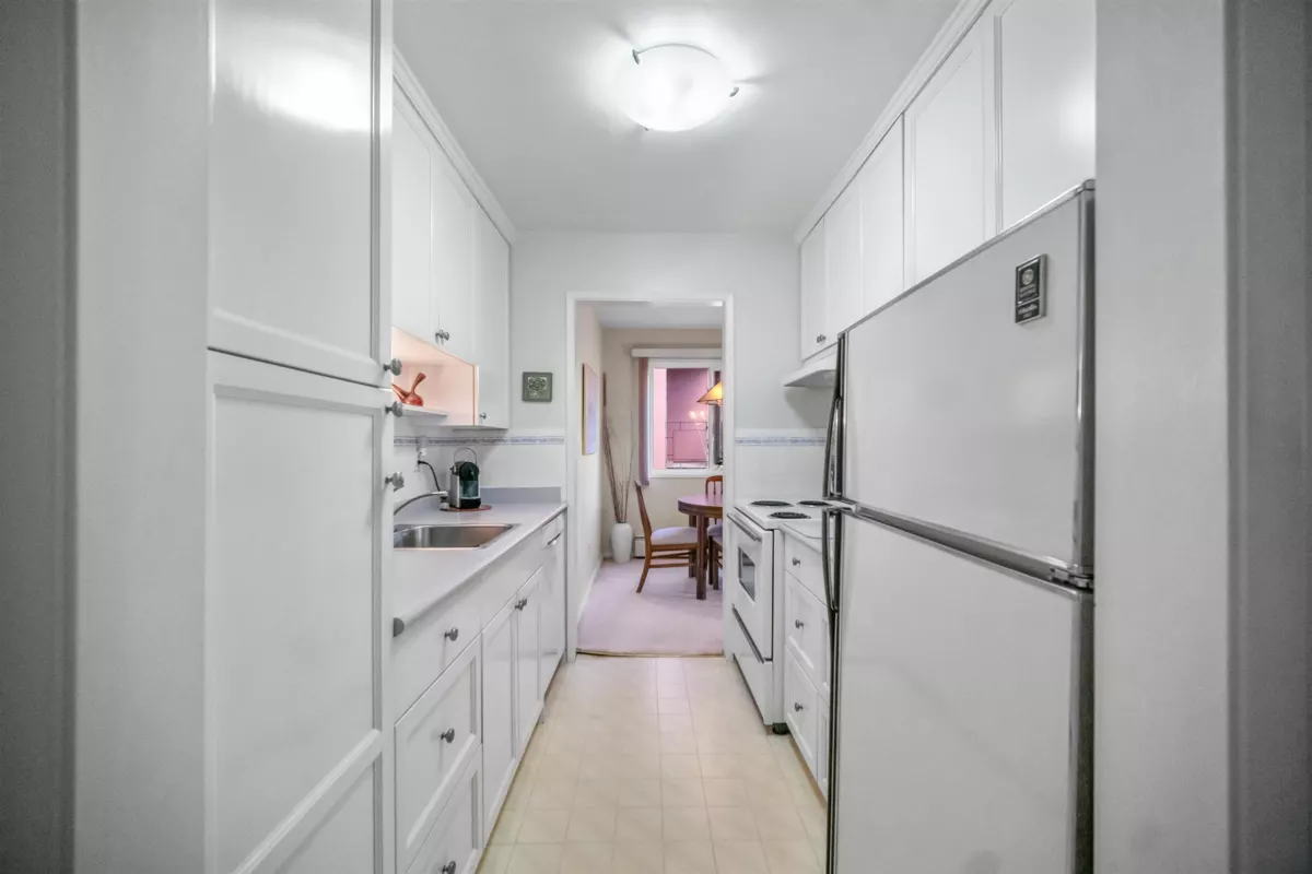 Kitchen Island Photo of 202 1066 W 13th Avenue, Vancouver, BC