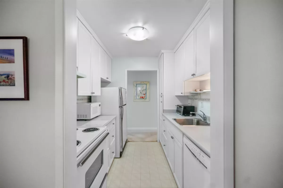 Kitchen Photo of 202 1066 W 13th Avenue, Vancouver, BC