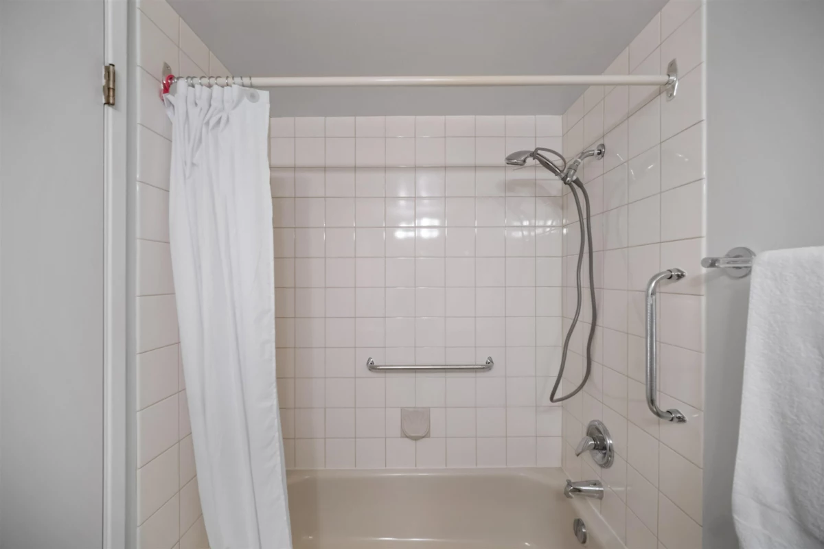 Powder Room Photo of 202 1066 W 13th Avenue, Vancouver, BC