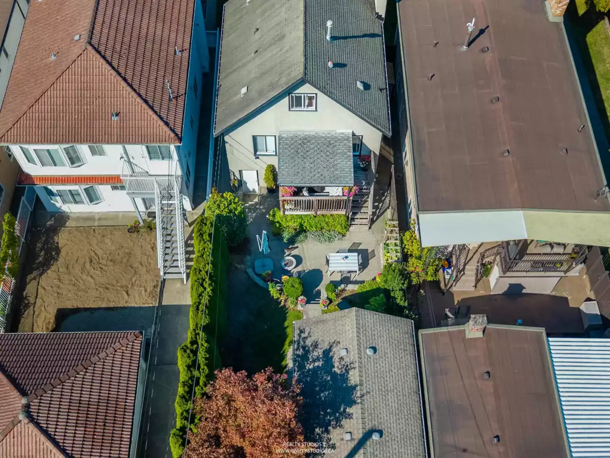 Outdoor Deck Photo of 2690 Kitchener Street, Vancouver, BC