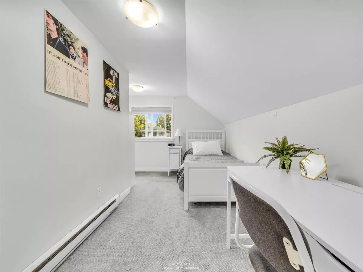 Primary Bathroom Photo of 2690 Kitchener Street, Vancouver, BC