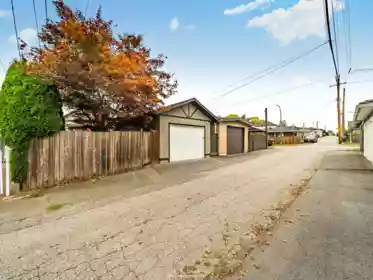 Backyard Photo of 2690 Kitchener Street, Vancouver, BC