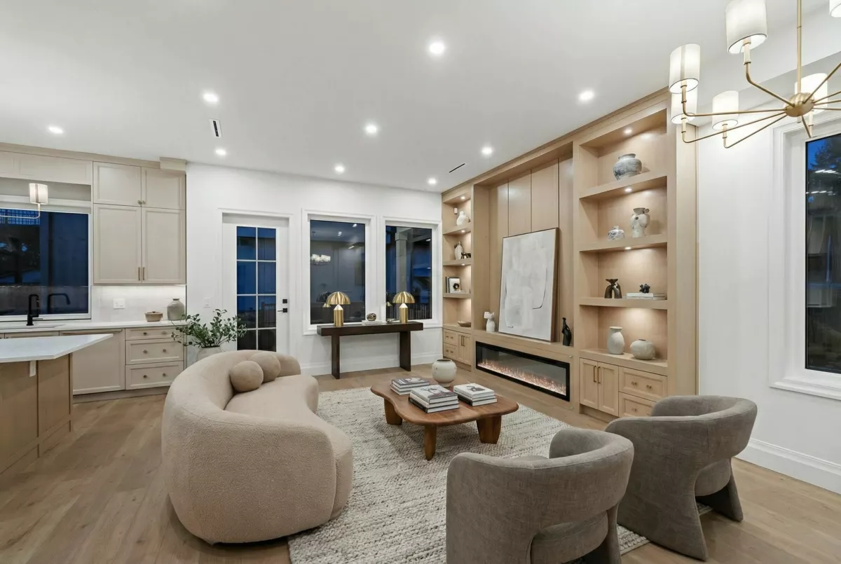 Living Room Photo of 101 18171 59 Avenue, Surrey, BC