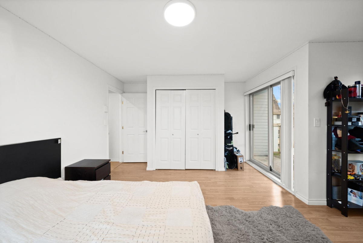 Walk-In Closet Photo of 25 2378 Rindall Avenue, Port Coquitlam, BC