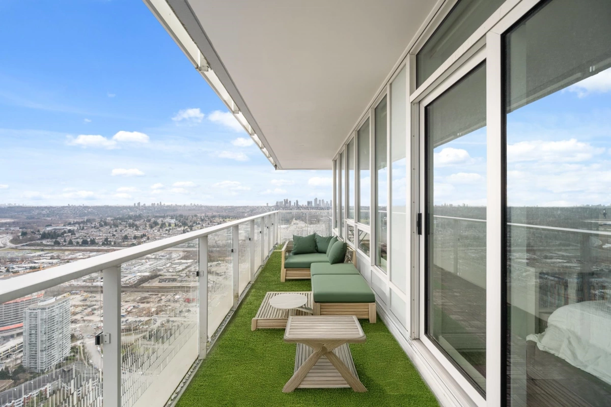 Kitchen Island Photo of 5102 4650 Brentwood Boulevard, Burnaby, BC