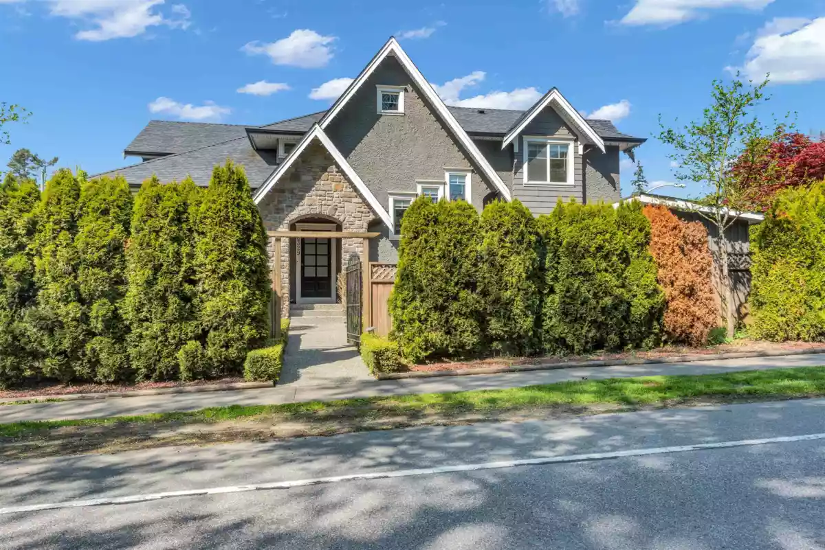 Dining Area Photo of 16329 8 Avenue, Surrey, BC