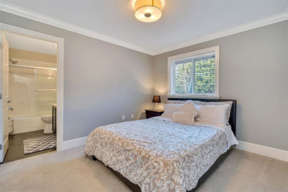 Entry Foyer Photo of 16329 8 Avenue, Surrey, BC