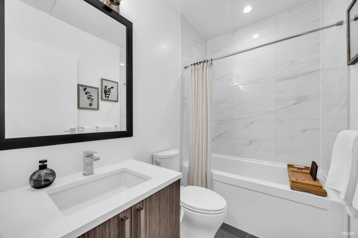 Basement Recreation Room Photo of 1403 13350 Central Ave Avenue, Surrey, BC