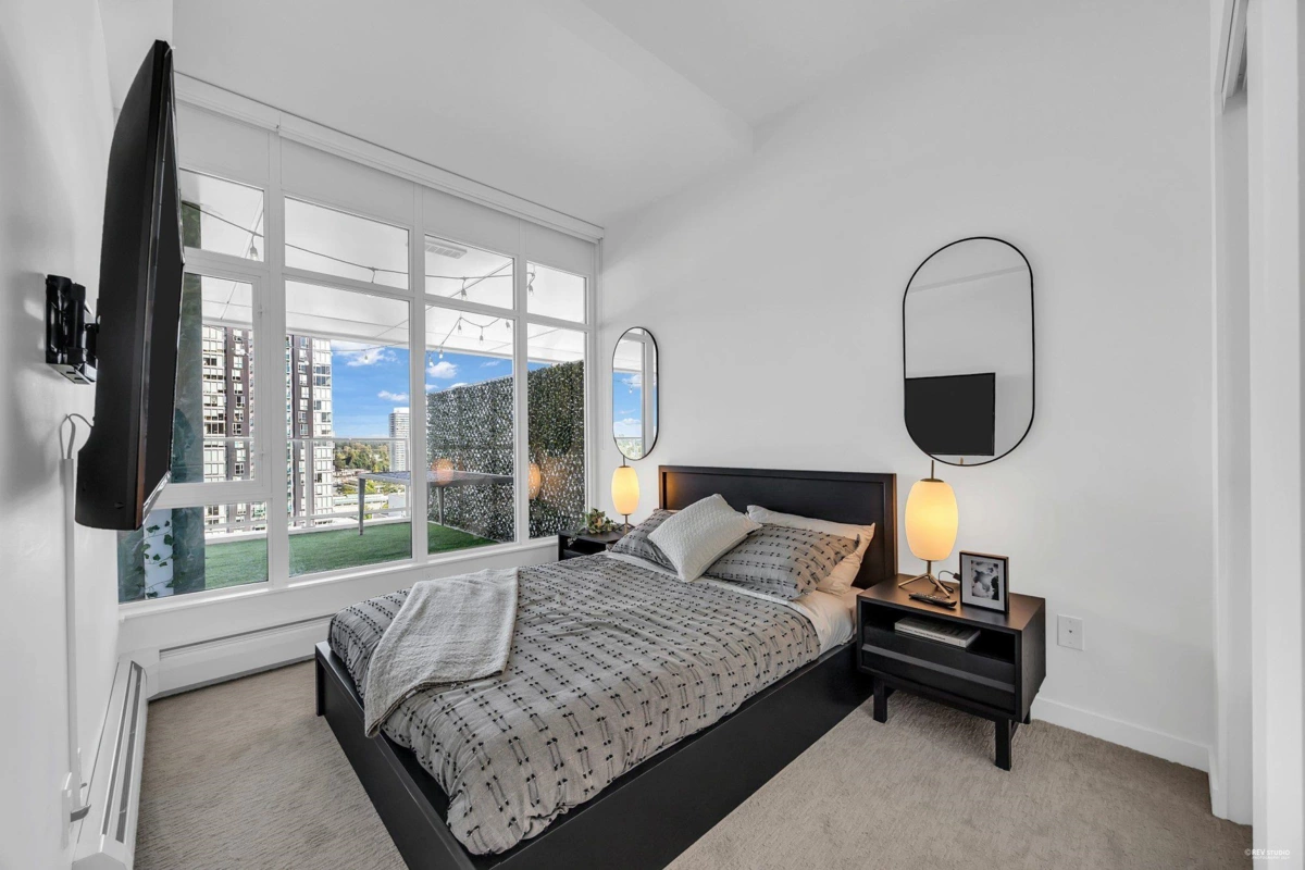 Hot Tub / Spa Photo of 1403 13350 Central Ave Avenue, Surrey, BC