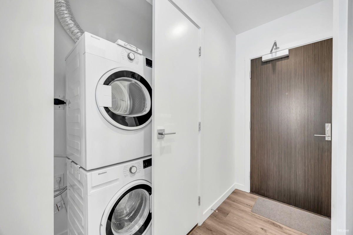 Laundry Room Photo of 1403 13350 Central Ave Avenue, Surrey, BC