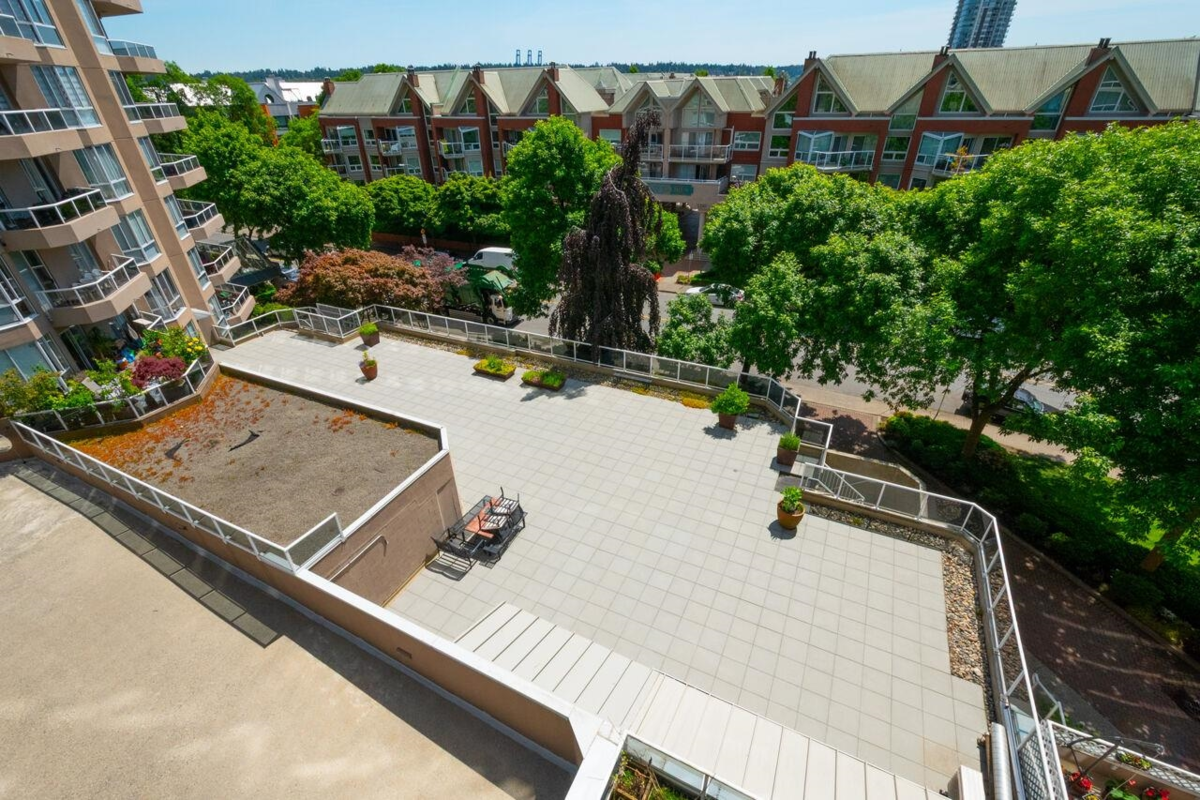 Laundry Room Photo of 605 1245 Quayside Drive, New Westminster, BC