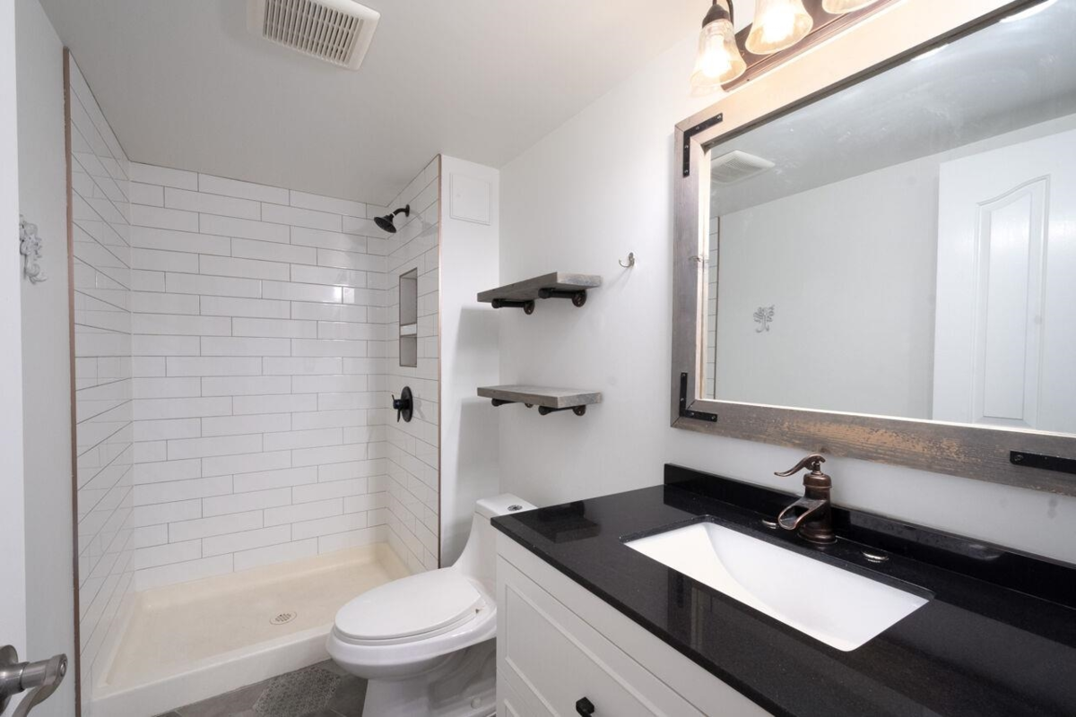 Office / Den Photo of 605 1245 Quayside Drive, New Westminster, BC