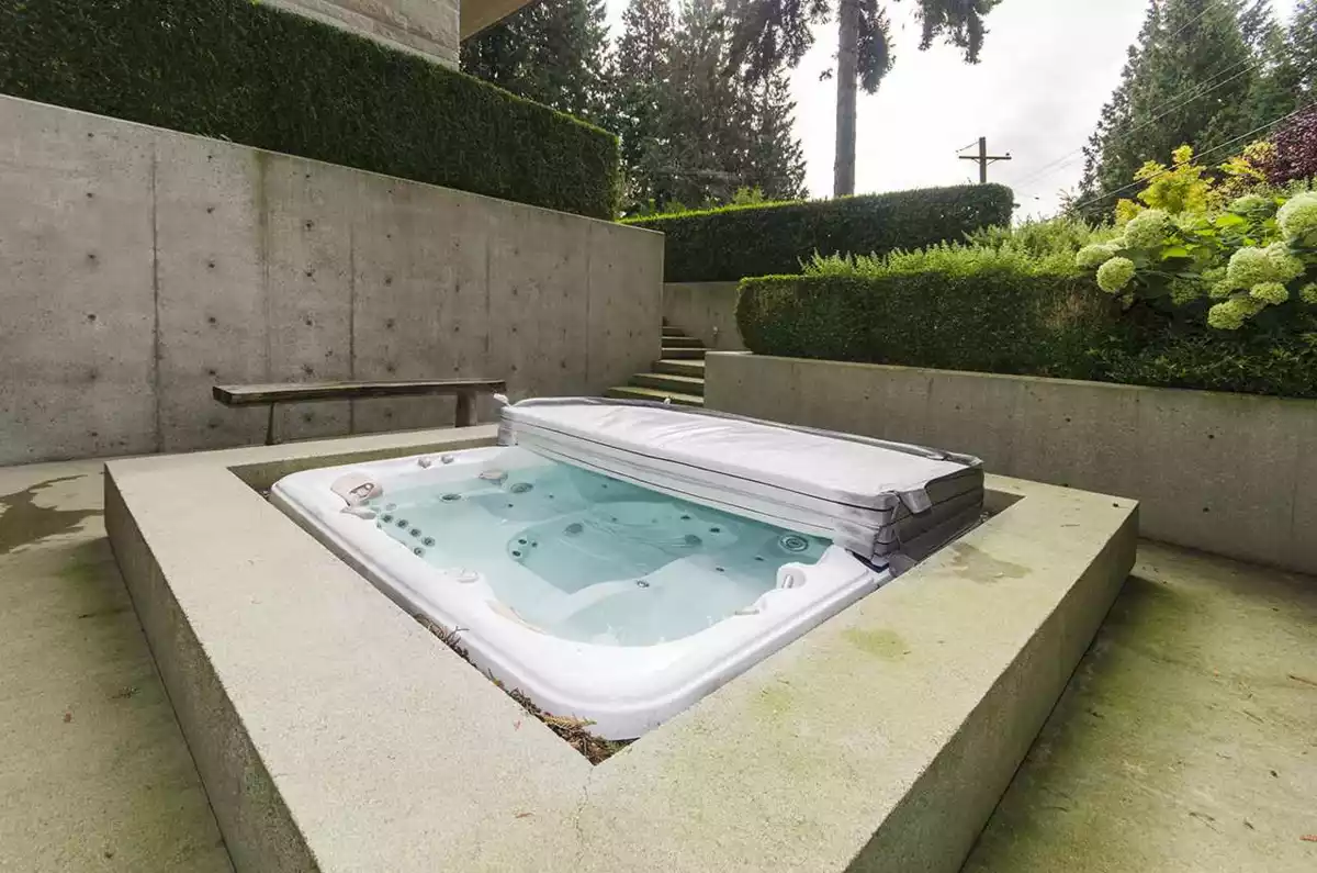 Basement Recreation Room Photo of 2998 Rosebery Avenue, West Vancouver, BC