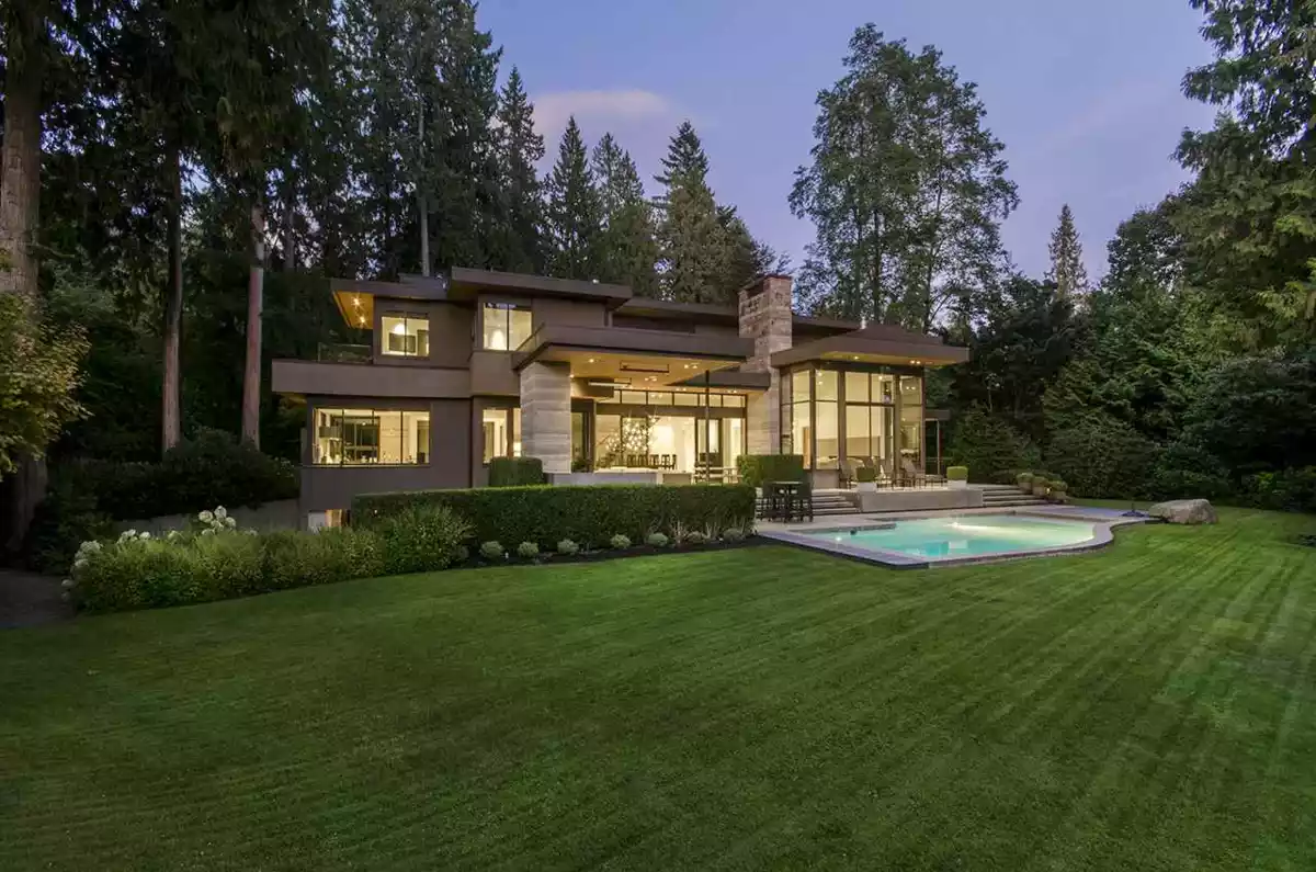 Exterior Rear Photo of 2998 Rosebery Avenue, West Vancouver, BC