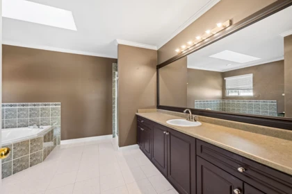 Garage Interior Photo of 14788 31 Avenue, Surrey, BC