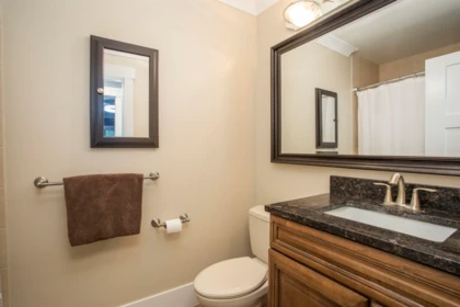 Basement Recreation Room Photo of 507 1350 Vidal Street, White Rock, BC