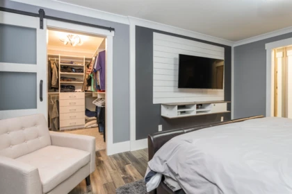 Guest Bathroom Photo of 507 1350 Vidal Street, White Rock, BC