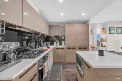 Kitchen Island Photo of 1104 6383 Mckay Avenue, Burnaby, BC