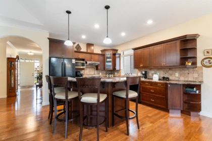 44564 Mclaren Drive, Chilliwack, BC, Chilliwack — Single Family Residence for sale