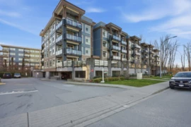 301 45562 Airport Road, Chilliwack, BC