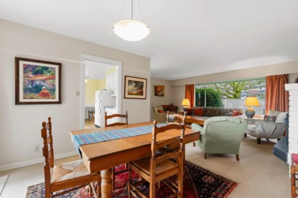 Kitchen Photo of 1970 Gordon Avenue, West Vancouver, BC
