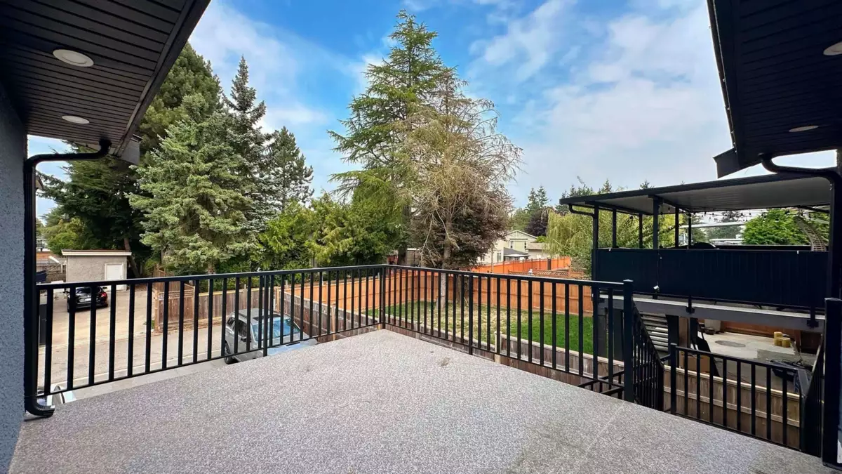 Family Room Photo of 13017 64 Avenue, Surrey, BC