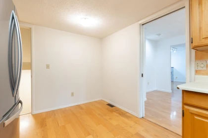Entry Foyer Photo of 104 12745 16 Avenue, Surrey, BC