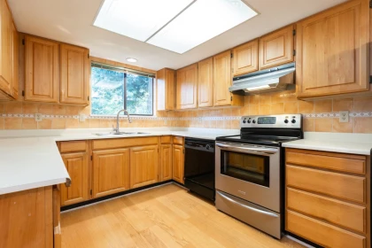 Laundry Room Photo of 104 12745 16 Avenue, Surrey, BC