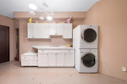 Garage Interior Photo of 5671 Musgrave Crescent, Richmond, BC