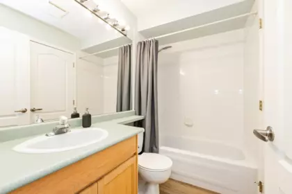 Mudroom Photo of 302 22722 Lougheed Highway, Maple Ridge, BC