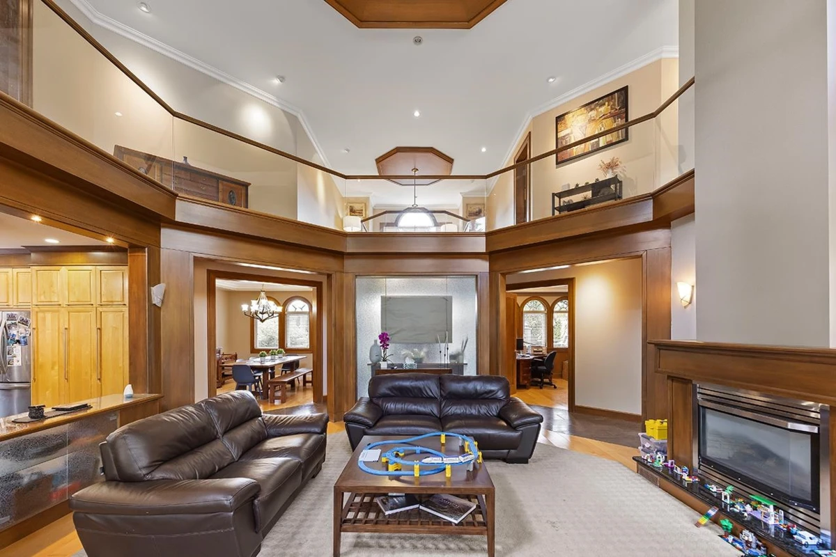 Family Room Photo of 3582 Edgemont Boulevard, North Vancouver, BC