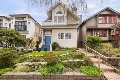 Front Yard Photo of 4548 W 7th Avenue, Vancouver, BC