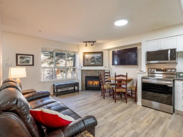 3 4388 Northlands Boulevard, Whistler, BC, Whistler — Townhouse for sale