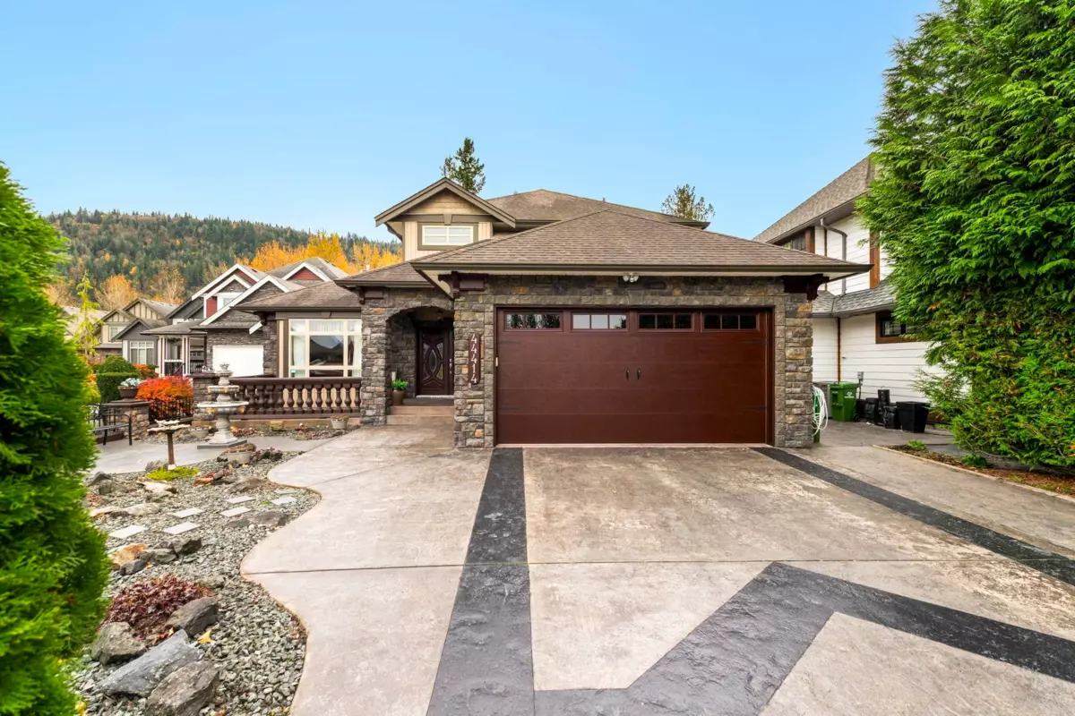 Living Room Photo of 44414 Mclaren Drive, Chilliwack, BC