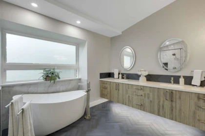 Guest Bathroom Photo of 4930 196 Street, Langley, BC