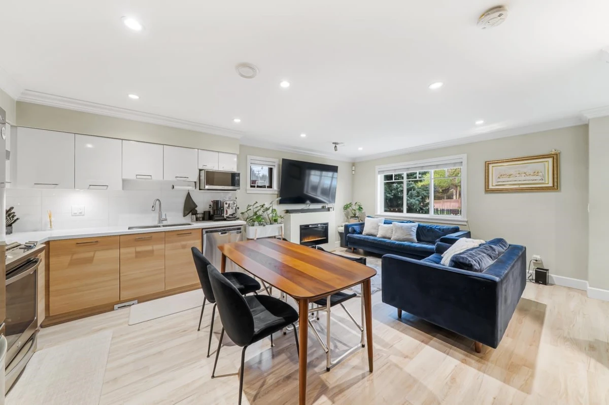Dining Area Photo of 3 6511 No. 2 Road, Richmond, BC