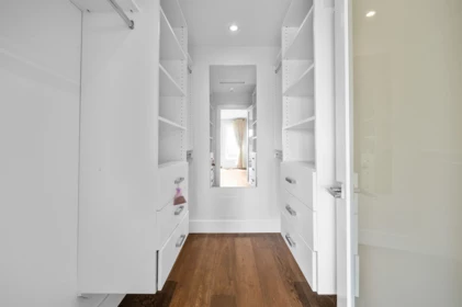 Entry Foyer Photo of 1468 Kings Avenue, West Vancouver, BC