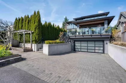 Fitness Center Photo Near 1468 Kings Avenue, West Vancouver, BC