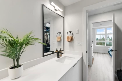 Guest Bathroom Photo of 506 6285 King George Boulevard, Surrey, BC