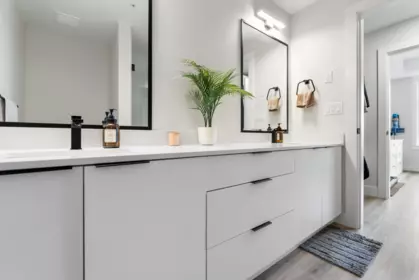 Powder Room Photo of 506 6285 King George Boulevard, Surrey, BC