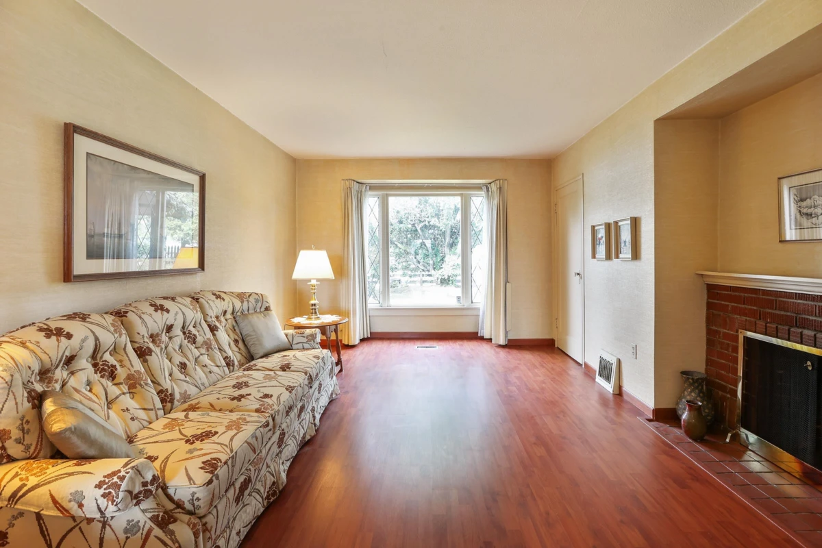 Dining Area Photo of 5336 Knight Street, Vancouver, BC