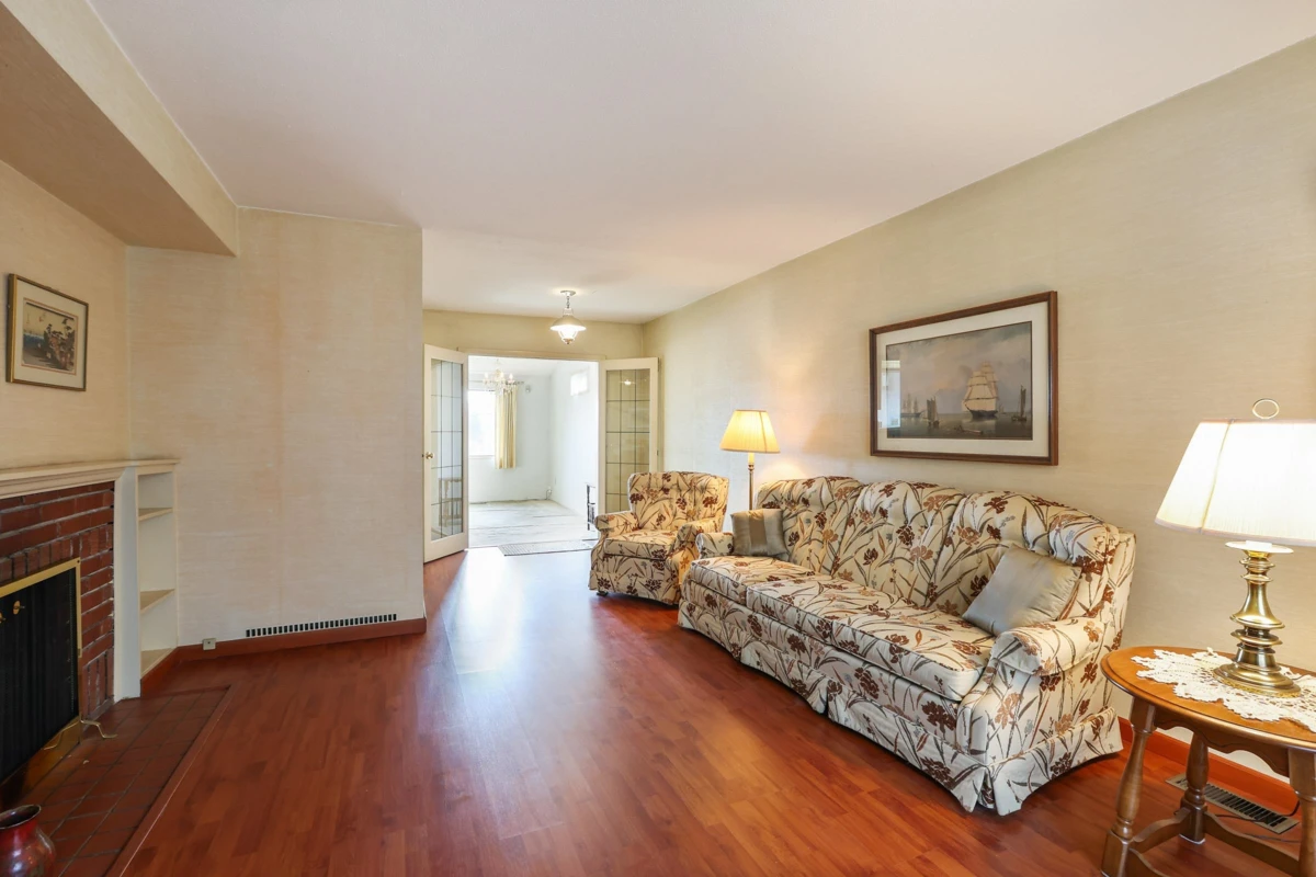 Living Room Photo of 5336 Knight Street, Vancouver, BC