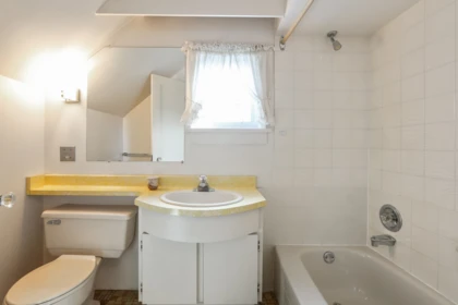 Powder Room Photo of 5336 Knight Street, Vancouver, BC