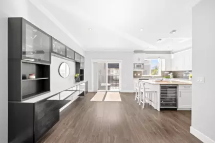 Kitchen Island Photo of 62 6591 195a Street, Surrey, BC