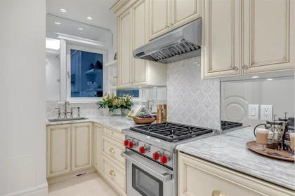 Pantry Photo of 795 Andover Crescent, West Vancouver, BC