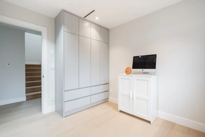 Kitchen Photo of 2 3674 Oxford Street, Vancouver, BC