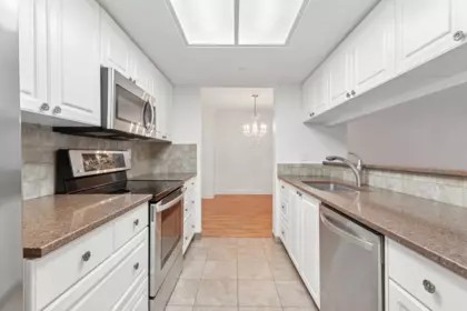 Walk-In Closet Photo of 701 739 Princess Street, New Westminster, BC