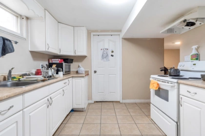 Garage Interior Photo of 33670 Lincoln Road, Abbotsford, BC