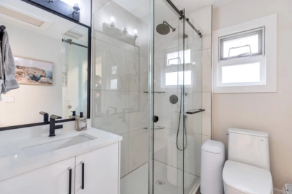 Powder Room Photo of 33670 Lincoln Road, Abbotsford, BC